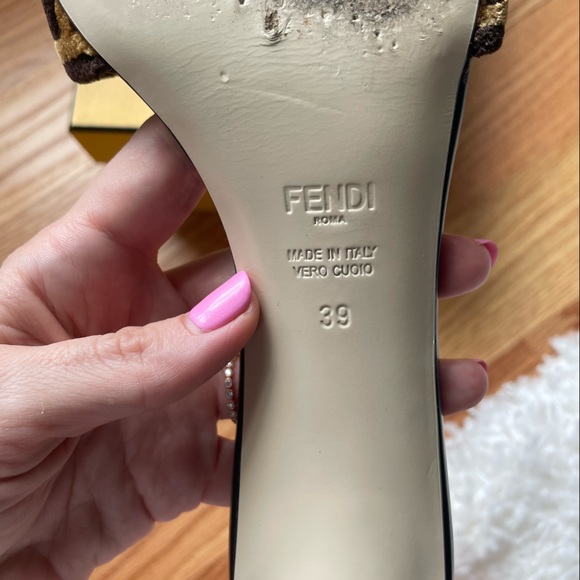 FENDI sandals - Picture 6 of 16
